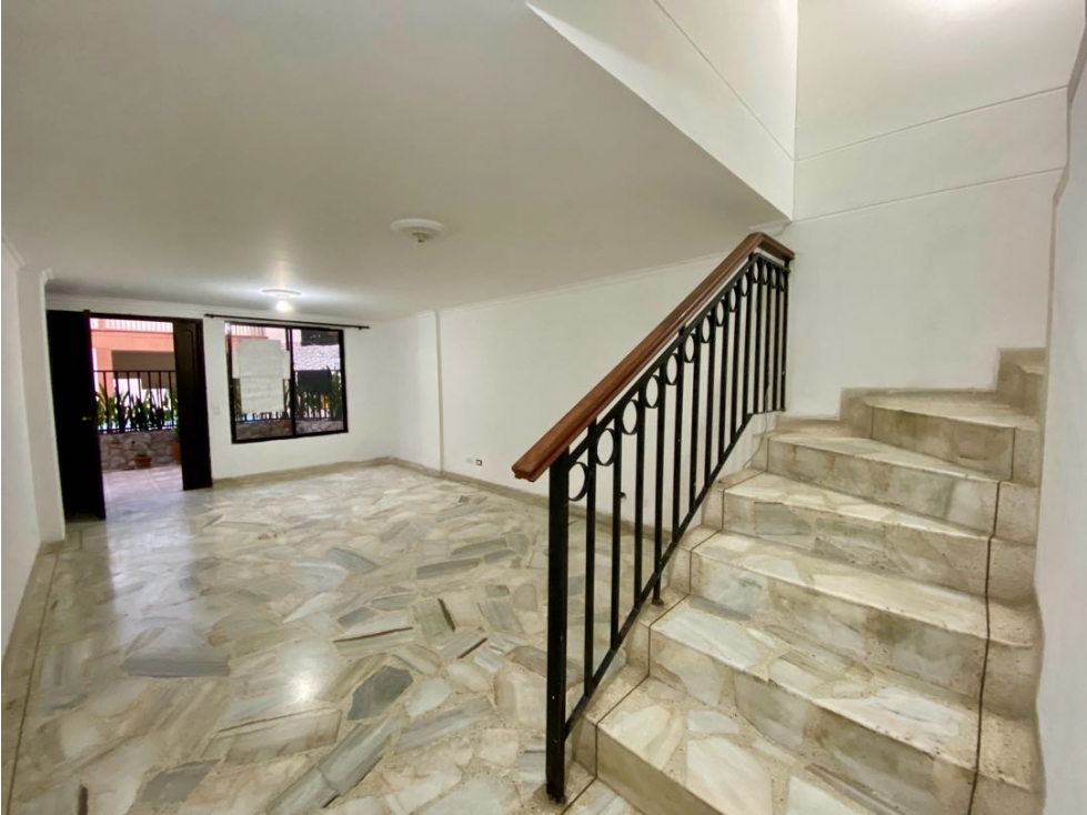 VENTA EN CASA REFUGIO CALI SUR 3Pisos 130M2 - 5