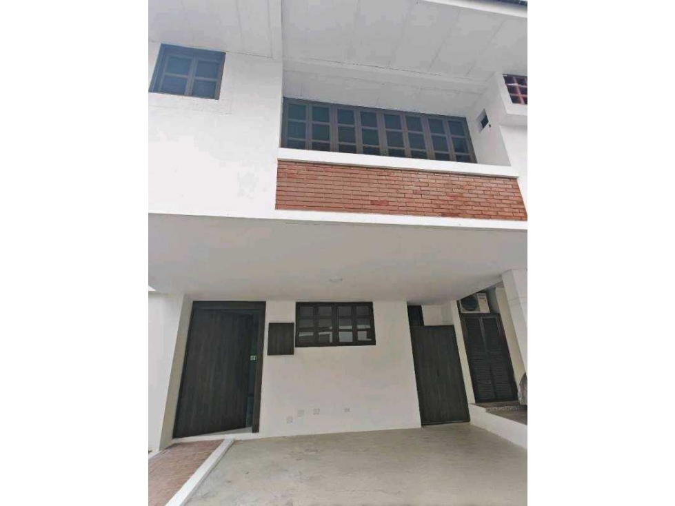 VENTA CASA REMODELADA 228M2 4REC EN SAN FRANCISCO