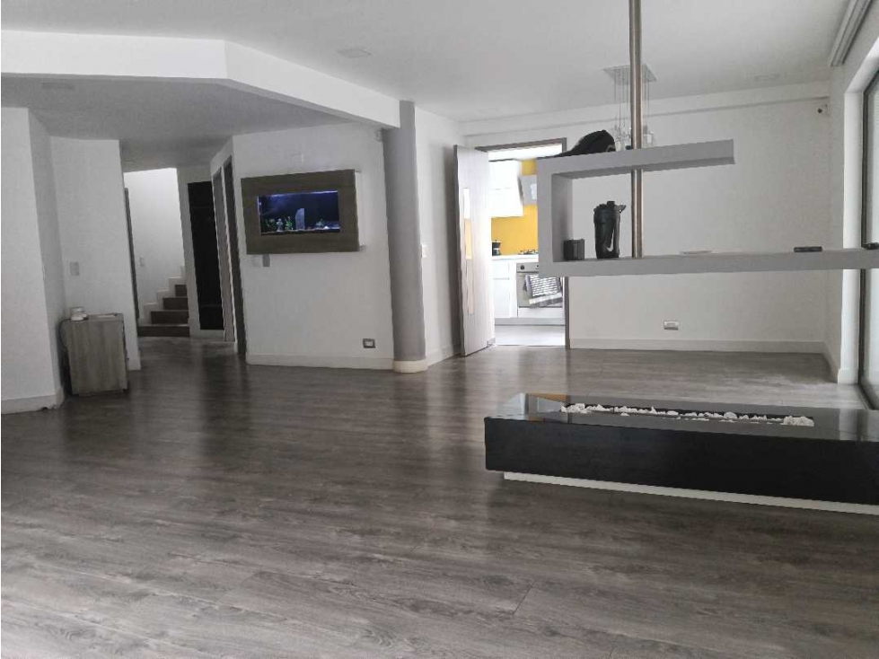 Venta Casa Remodelada La Alhambra, Bogotá — foto 2