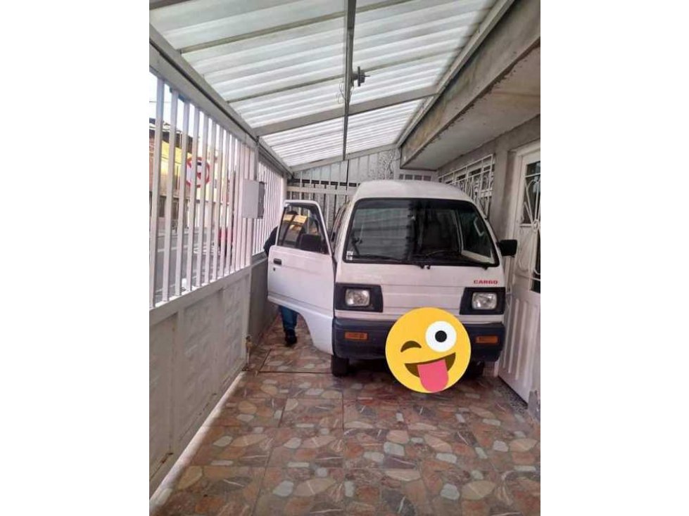 VENTA DE CASA RENTABLE EN KENNEDY CARVAJAL NEGOCIABLE - 2