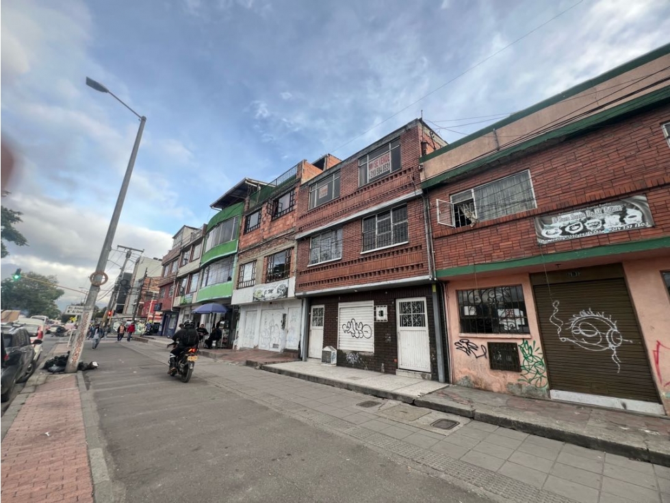 VENTA CASA RENTABLE SOBRE VIA PRINCIPAL EN KENNEDY CENTRAL