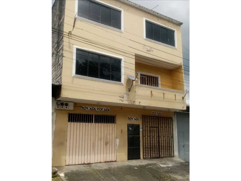 VENTA CASA RENTERA COMERCIAL DE 3 PLANTAS EN BASTIÓN POPULAR BLOQUE 6 - 2