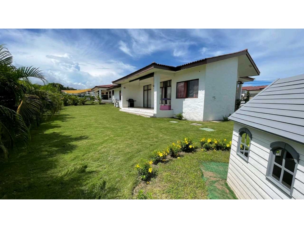 VENTA CASA SAN CARLOS PIEDRAS GORDAS 4MIN CON SALIDA AL MAR