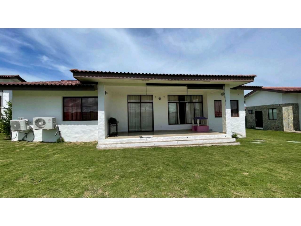 VENTA CASA SAN CARLOS PIEDRAS GORDAS 4MIN CON SALIDA AL MAR — foto 2