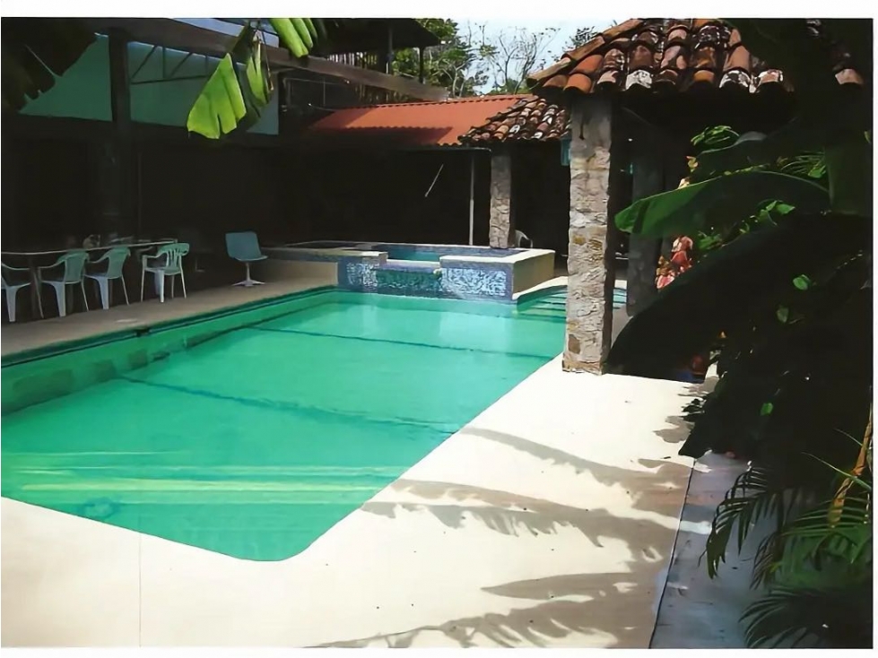 VENTA DE CASA EN SAN CARLOS PLAYA CORONA 2340M2, 9R A PASOS DEL MAR
