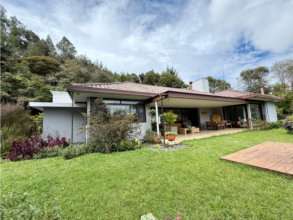 VENTA CASA SECTOR ALTO DEL ESCOBERO ENVIGADO