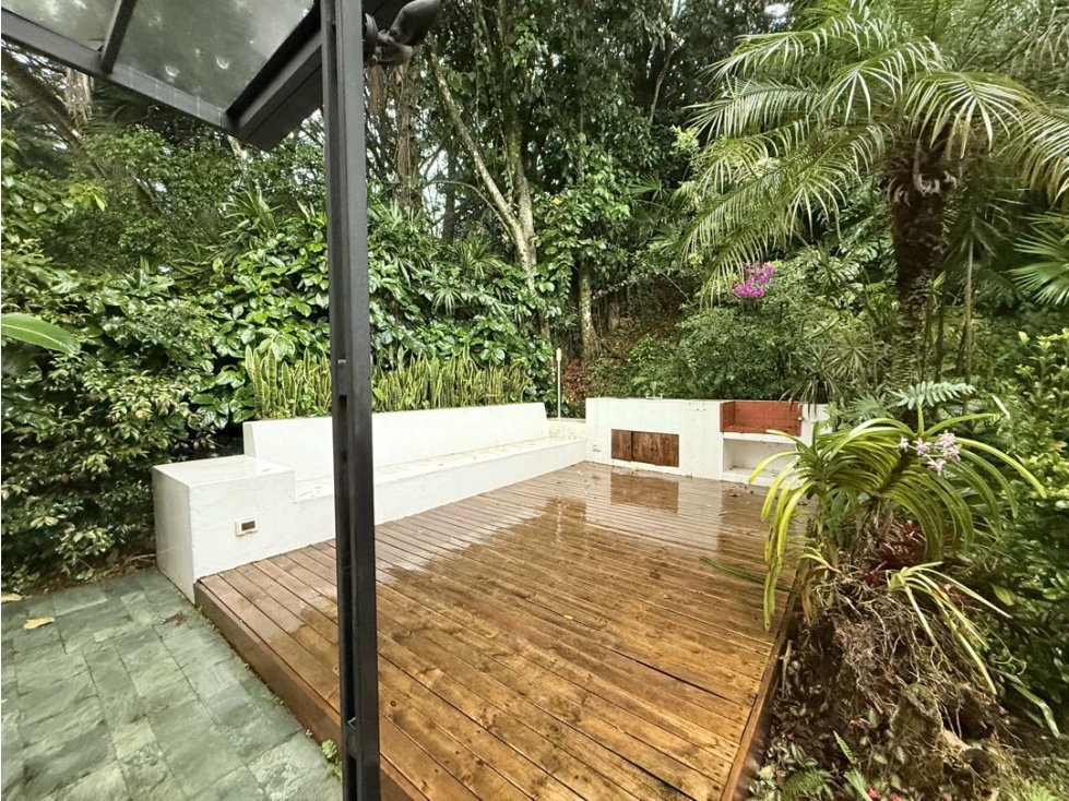 Venta alquiler Casa SEPARADA BENEDICTINOS 305M2 TERRAZA