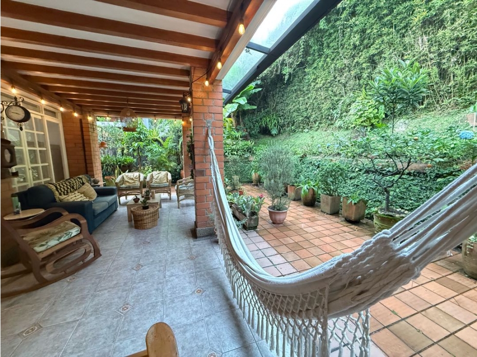 VENTA casa SEPARADA DOS NIVELES San lucas 350M2 TERRAZA