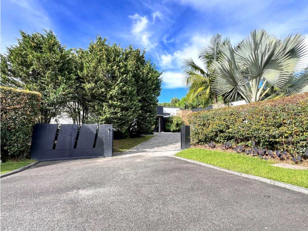 Venta casa SIBARIS Llano Grande 1 nivel 353 metros lote 2300 Hermosa