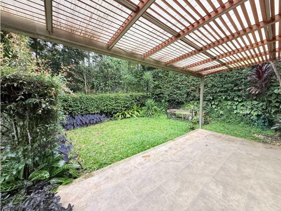 Venta Casa Cumbres Envigado 269 Mts2 DOS NIVELES U completa Jardin — foto 3