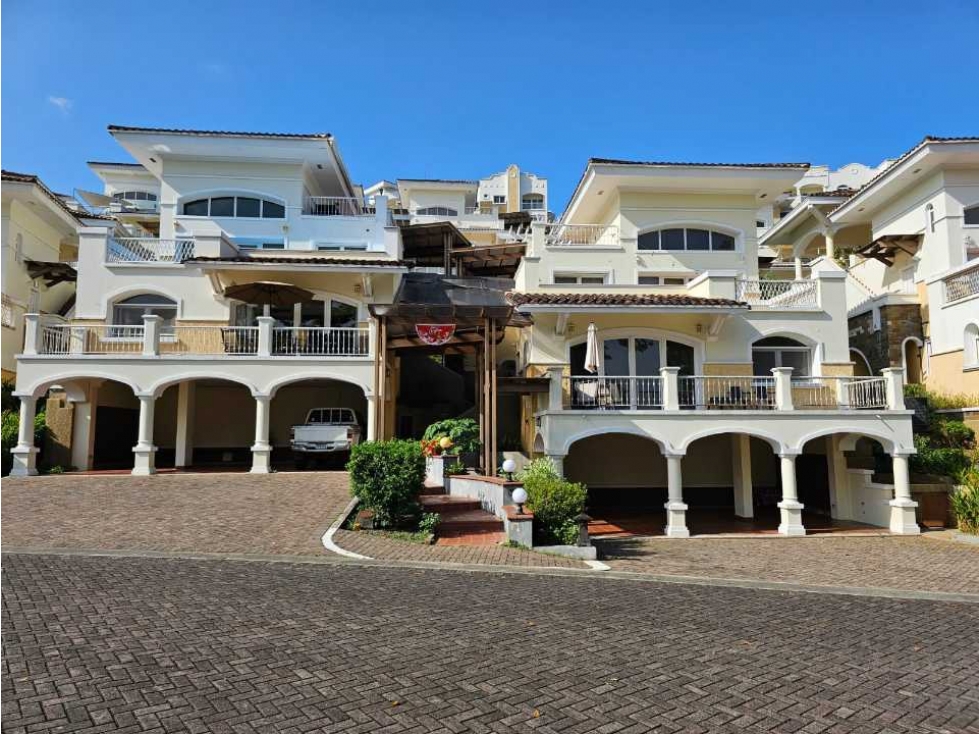 VENTA CASA TUCAN COUNTRY CLUB 237 m2