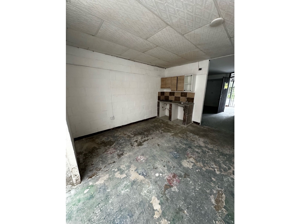 CASA DE DOS NIVELES TULIPANES DE LA ITALIA EN VENTA, PALMIRA