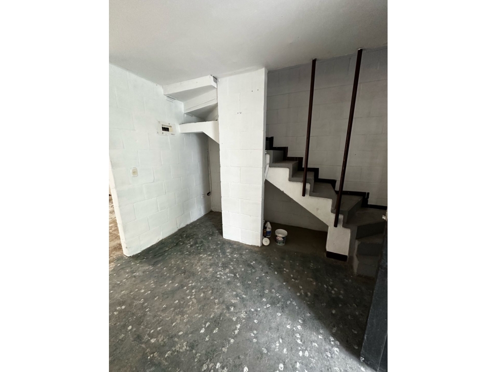 CASA DE DOS NIVELES TULIPANES DE LA ITALIA EN VENTA, PALMIRA — foto 3