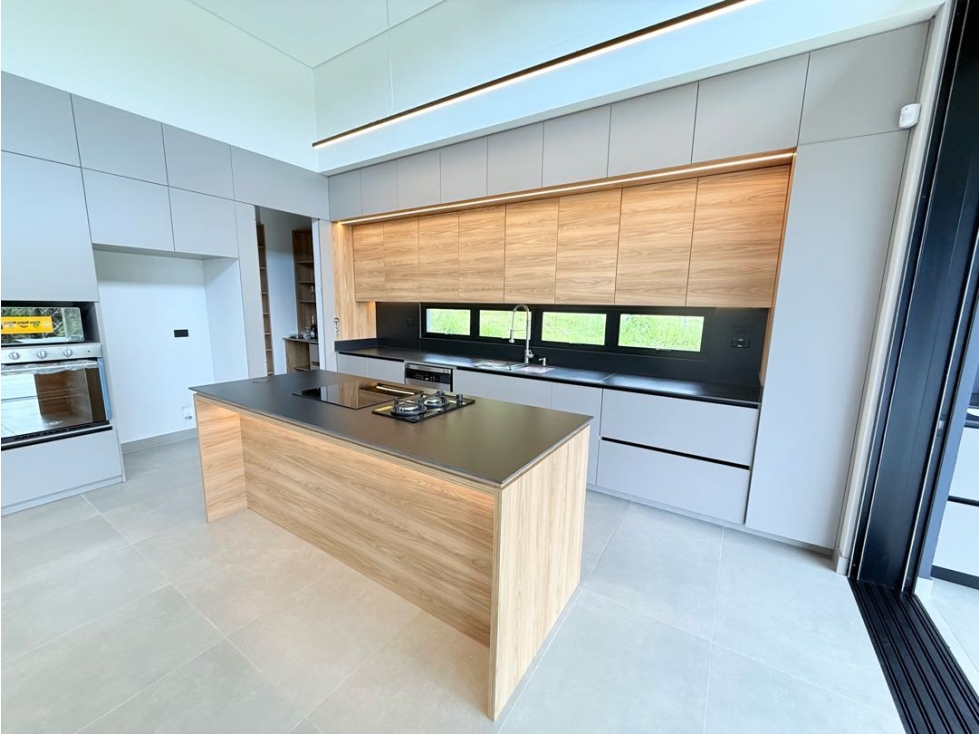 Venta Casa UN NIVEL Alto de Palmas Envigado 328,69 Mts2 EN UNIDAD — foto 5