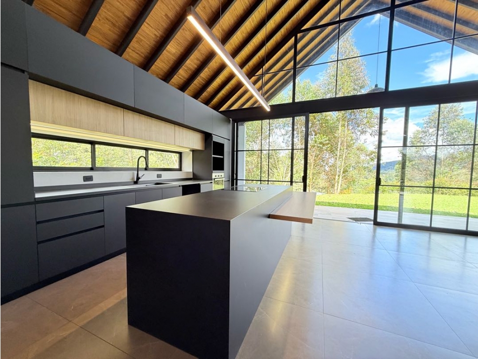 Venta Casa UN SOLO NIVEL Don Diego El Retiro 278 M2 lote 1750 m2
