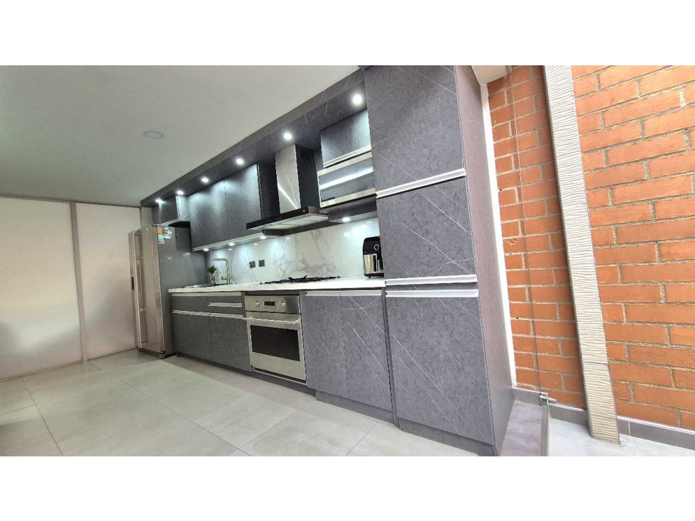 Venta casa unifamiliar 240m2, Suramérica, La Estrella, en unidad — foto 3