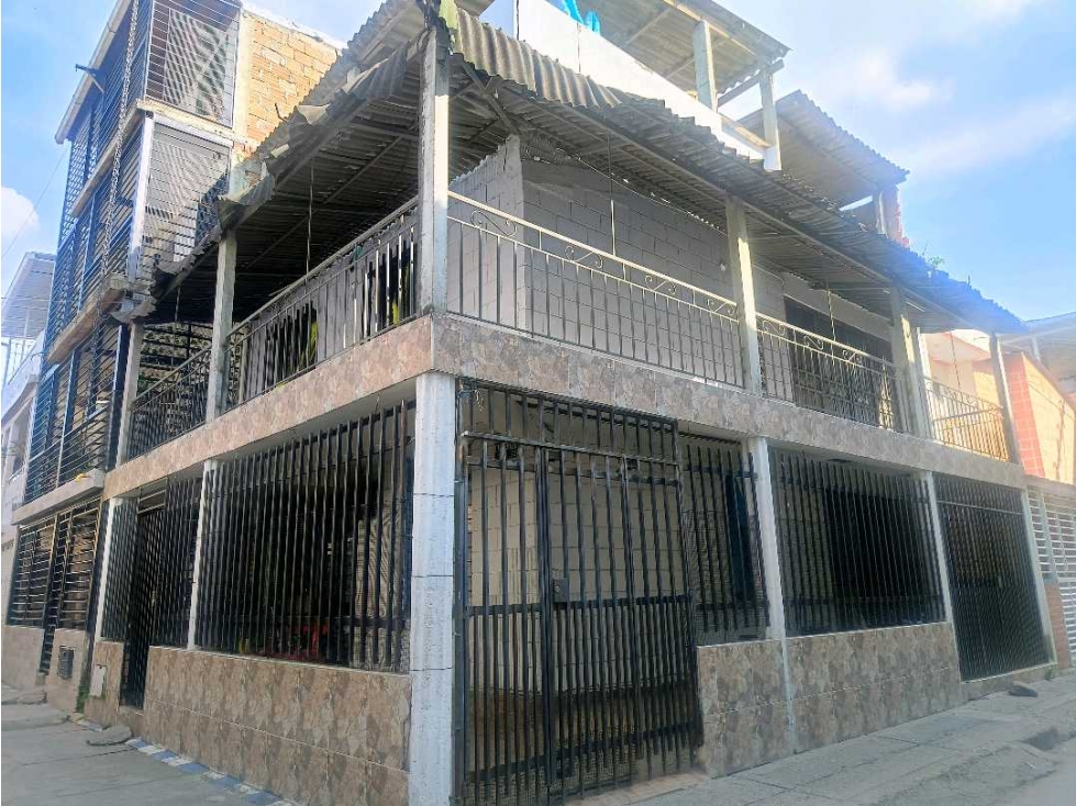 VENTA CASA UNIFAMILIAR ORIENTE CALIMIO DECEPAZ AMB