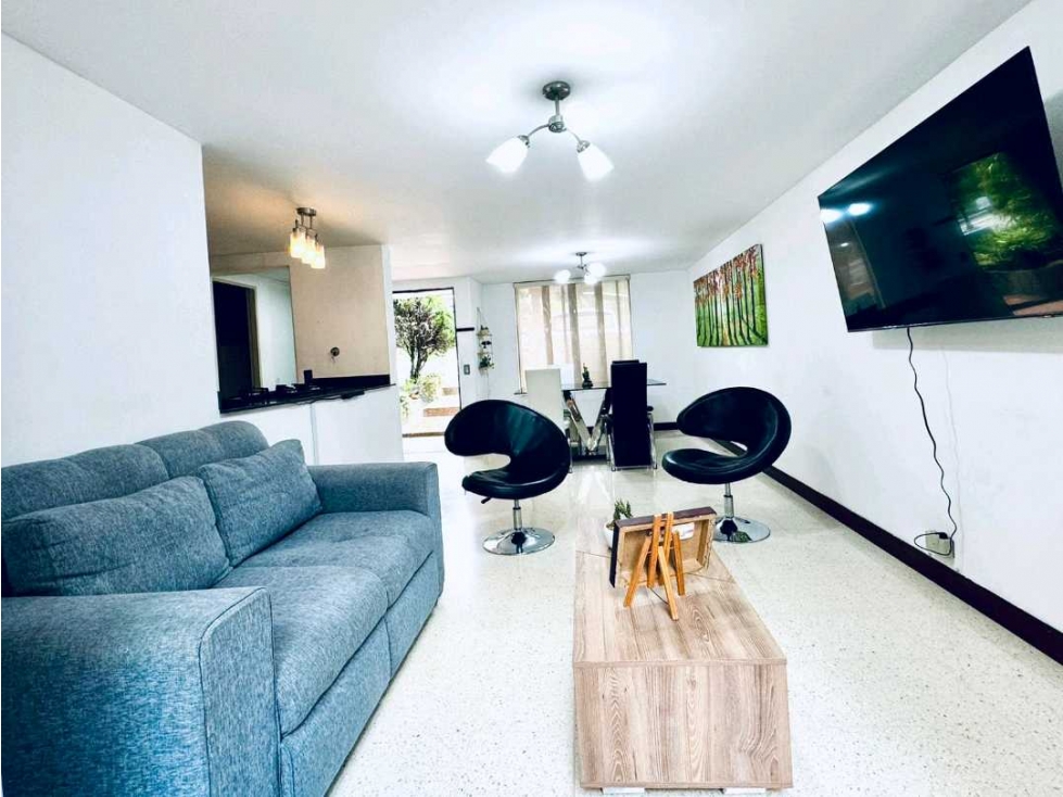 VENTA CASA UNIFAMILIAR SECTOR BELÉN LOMA DE LOS BERNAL