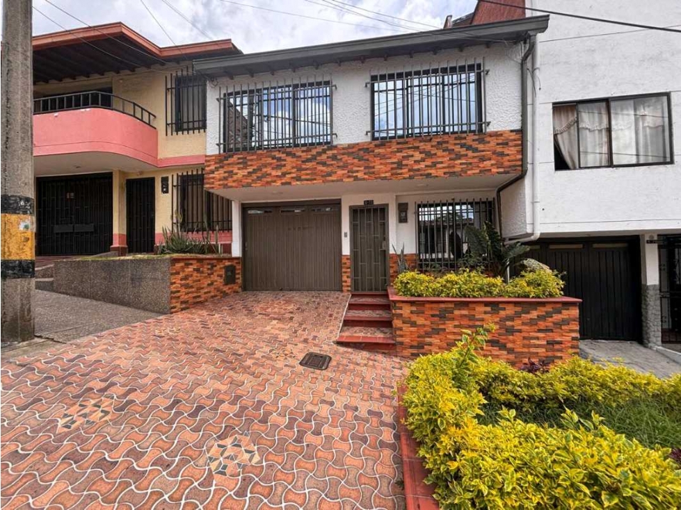 Venta casa unifamiliar sector Belen Aliadas