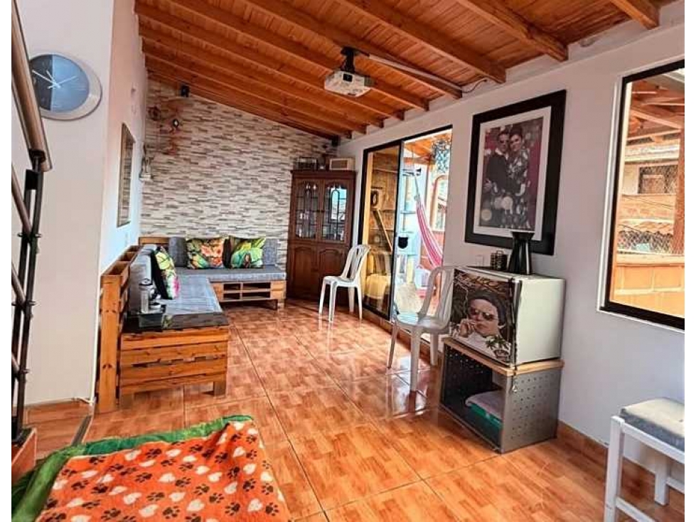 Dúplex de 103 m² en Robledo Pajarito: Amplitud, terraza y confort