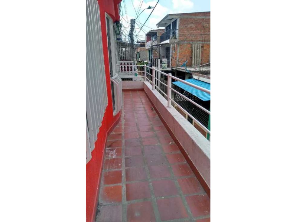 VENTA CASA ESQUINERA LOCAL TRIFAMILIAR VALLE GRANDE ORIENTE CALI (VT) — foto 3