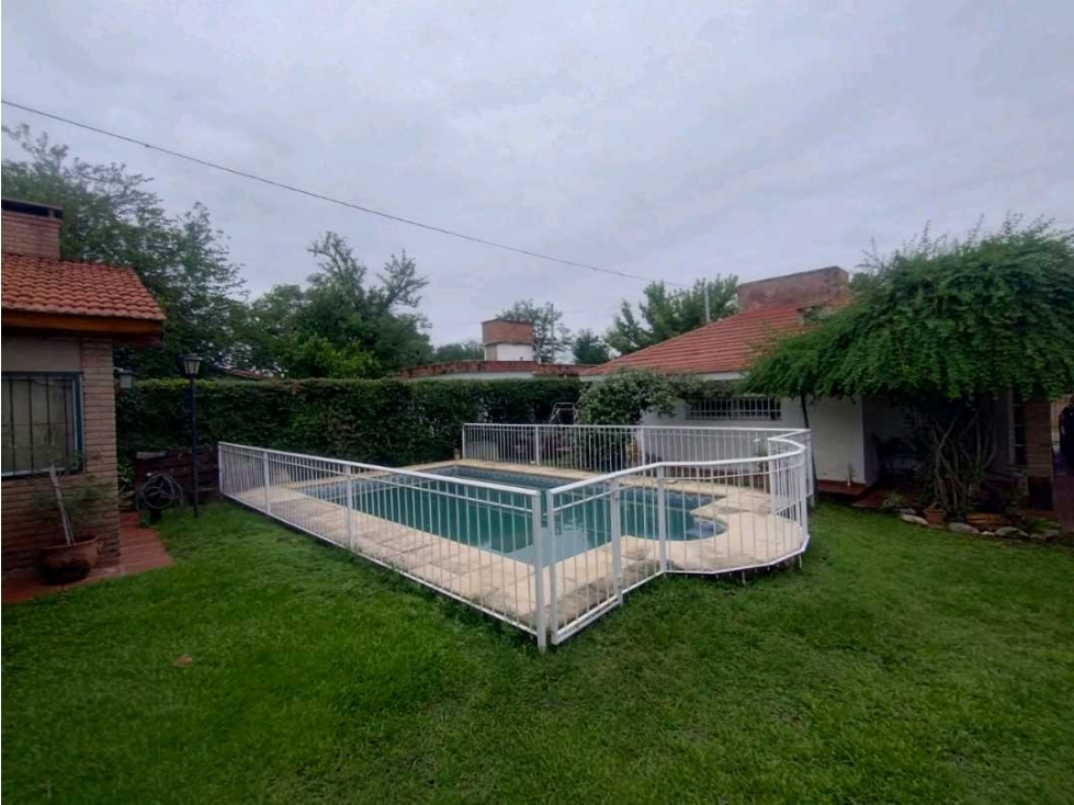 VENTA CASA VILLA CARLOS PAZ PLAYAS DE ORO 3 HAB PILETA AMOBLADA — foto 3