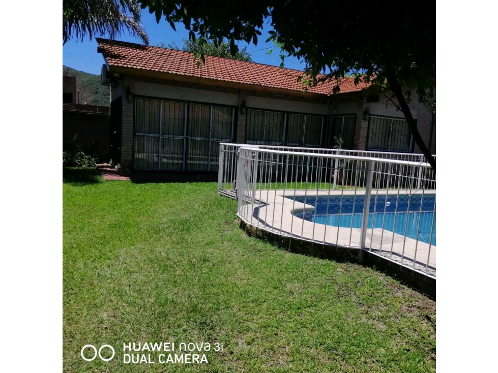 VENTA CASA VILLA CARLOS PAZ PLAYAS DE ORO 3 HAB PILETA AMOBLADA — foto 2
