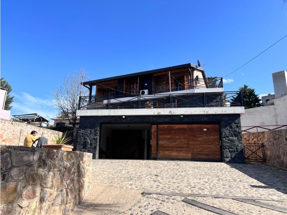 VENTA CASA VILLA CARLOS PAZ EN VILLA DEL LAGO OPORTUNIDAD, CUOTAS