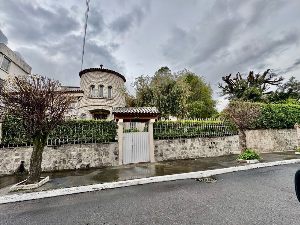 Venta Casa y Terreno 1.321 m2 Union Nacional / Centro Norte Quito - 2