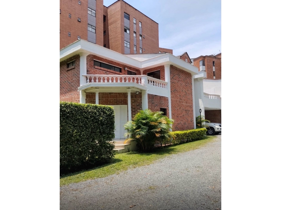 Venta CASA/ENVIGADO- unidad/cerca a Museo Otra parte y Mall Complex