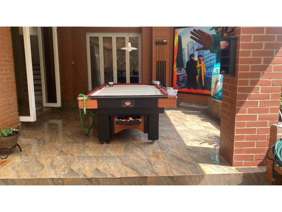 Venta Casa Los Balsos El Poblado Medellin 264 m2 jardín 12x10 — foto 3