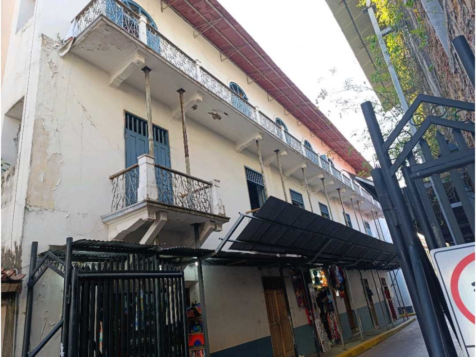 VENTA CASA EN CASCO ANTIGUO , 1352 MT 4 LOCALES COMERCIALES LT - 2
