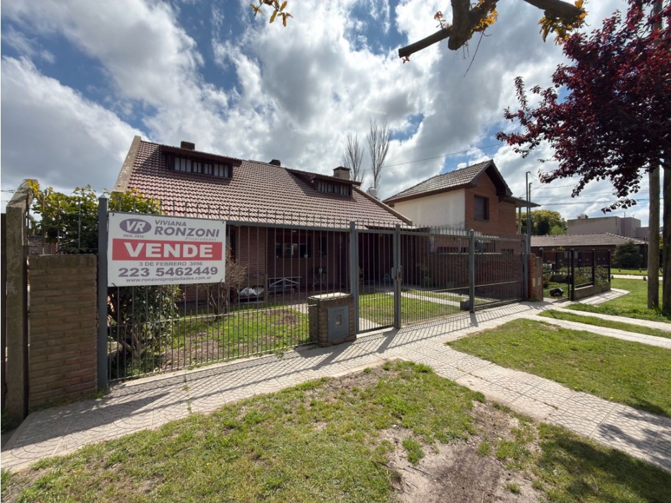 VENTA CHALET (5) AMB. RETASADO APTO CREDITO - LOS PINARES