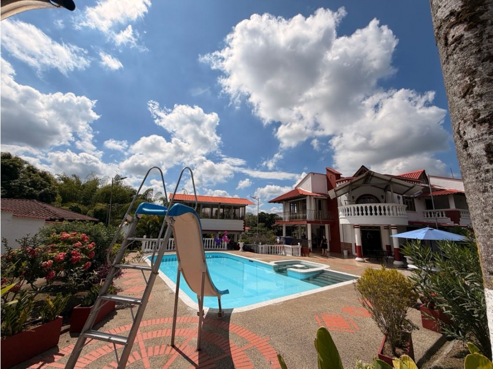VENTA CHALET VIA AEROPUERTO ARMENIA - 2