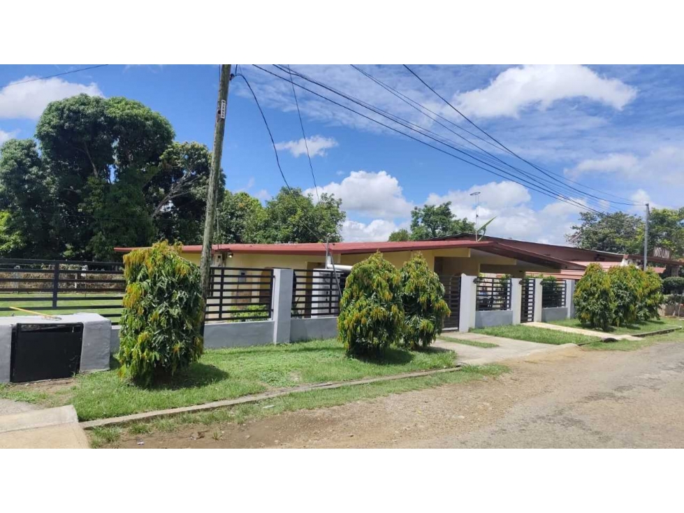VENTA DE 2 CASAS EN DOLEGA
