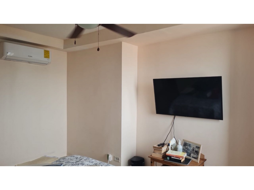 VENTA DE ACOGEDOR APARTAMENTO DE 90m2 EN CARRASQUILLA PH DE LA VISTA — foto 2
