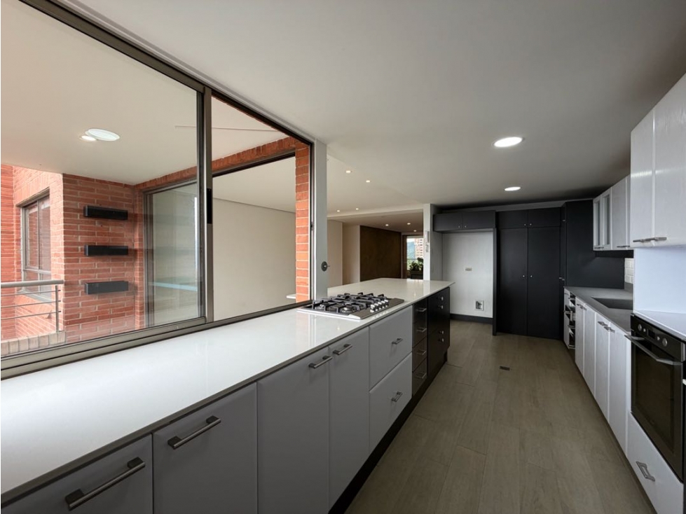 VENTA DE AMPLIO APARTAMENTO EN LA CALERA EL POBLADO | MEDELLÍN — foto 6
