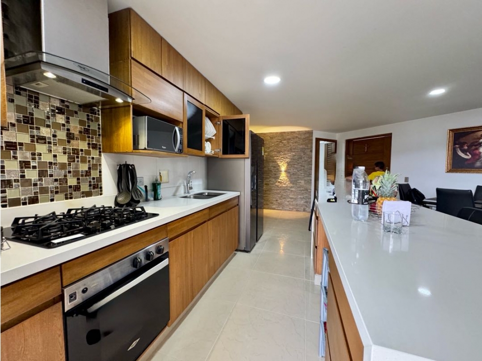 Venta de Amplio(104mtrs) Apartamento cerca al éxito de Sabaneta! — foto 4