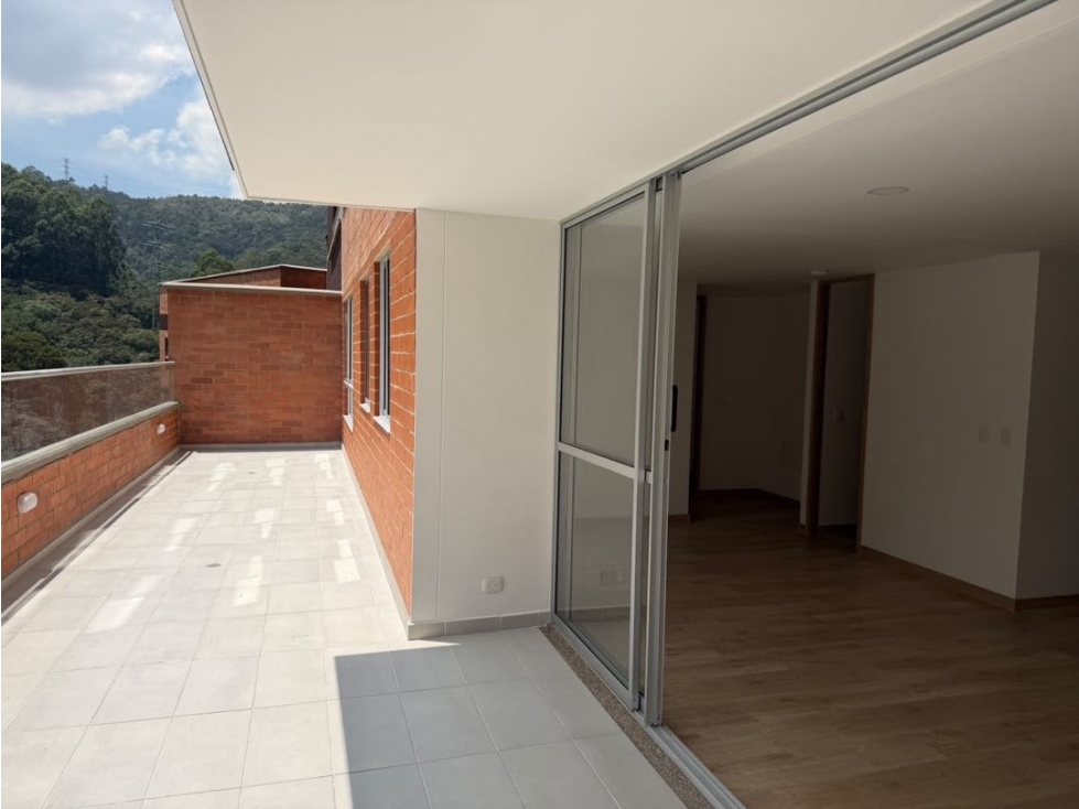 VENTA DE AMPLIO APARTAMENTO CON TERRAZA PARA ESTRENAR EN SABANETA - 3