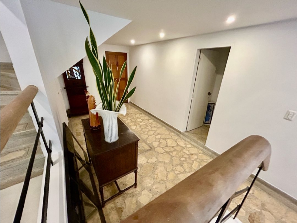VENTA DE AMPLIO APARTAMENTO DUPLEX VIA EL TESORO POBLADO — foto 5