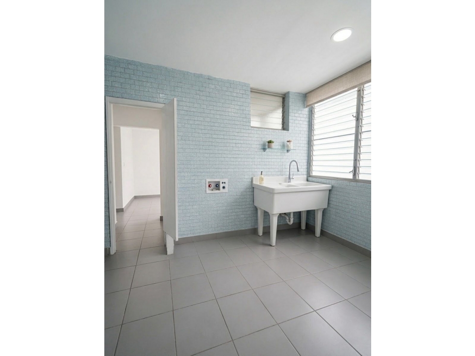 Venta de amplio apartamento en Paitilla — foto 3