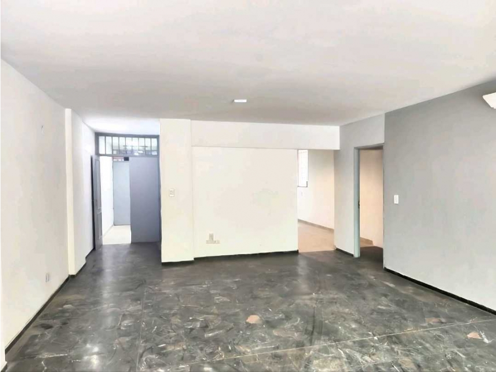 VENTA DE AMPLIO Y HERMOSO DPTO EN CALLE COLÓN- CIUDAD DE MENDOZA - 2