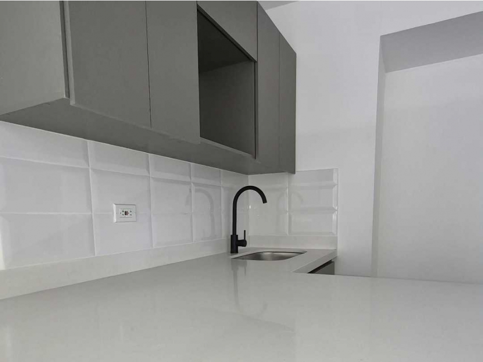 VENTA DE APARTAESTUDIO EN BELLO SECTOR MADERA — foto 4