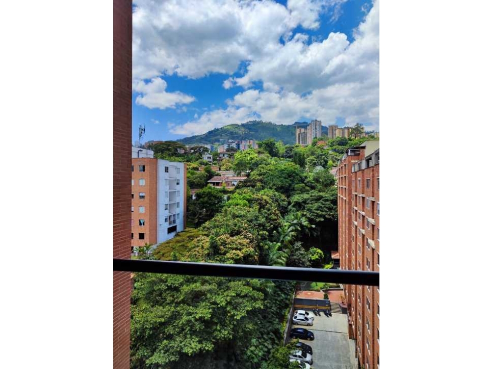VENTA DE APARTAESTUDIO EN ENVIGADO, CERCA A MAYORCA.