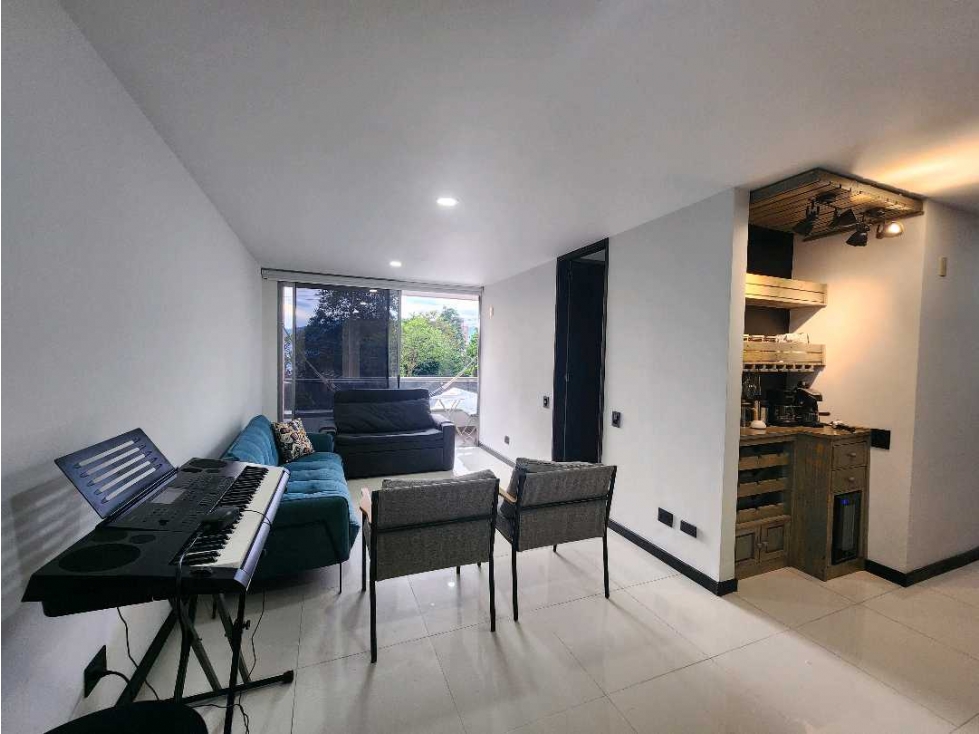 VENTA DE APARTAESTUDIO CON TERRAZA Y JACUZZI, ENVIGADO ESMERALDAL — foto 4