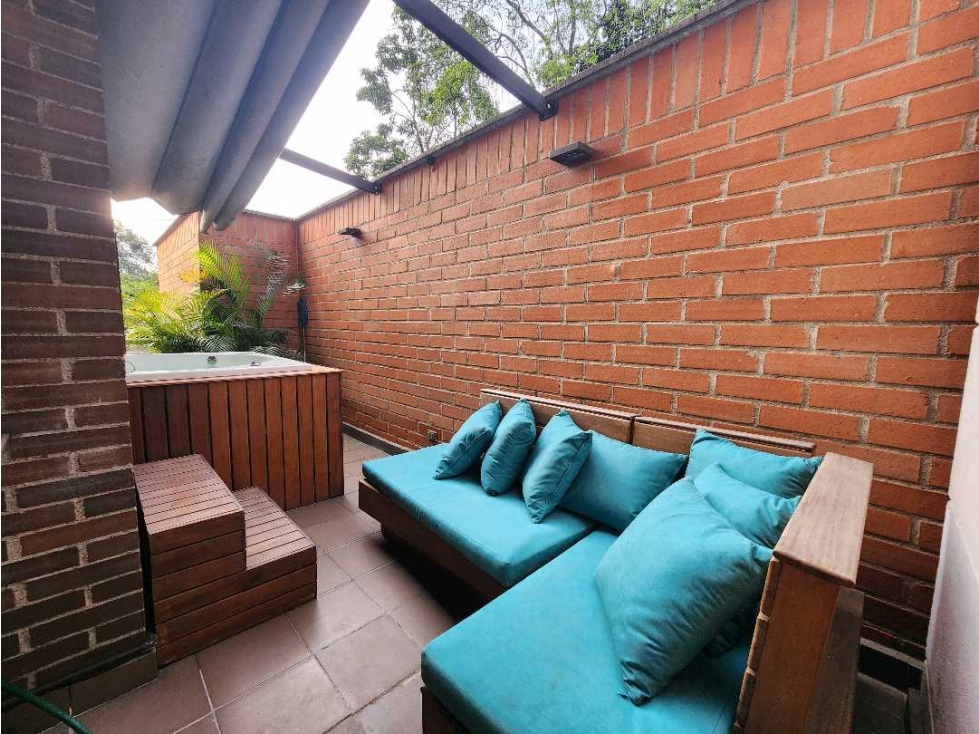 VENTA DE APARTAESTUDIO CON TERRAZA Y JACUZZI, ENVIGADO ESMERALDAL — foto 3