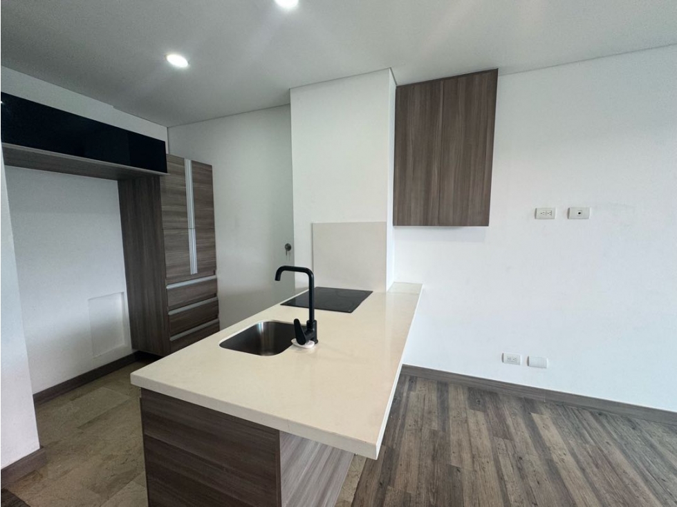 Venta de apartaloft en Sabaneta, Sector Aves María — foto 3