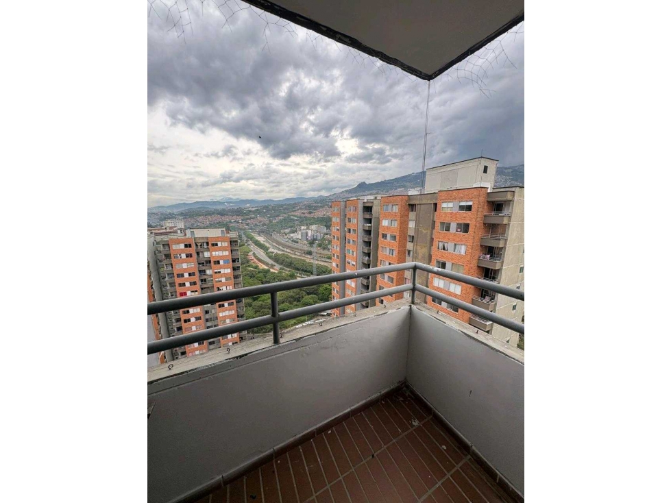 Venta de apartamento al frente de la estacion madera excelente vista — foto 2