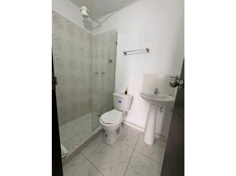 Venta de apartamento al frente de la estacion madera excelente vista — foto 6