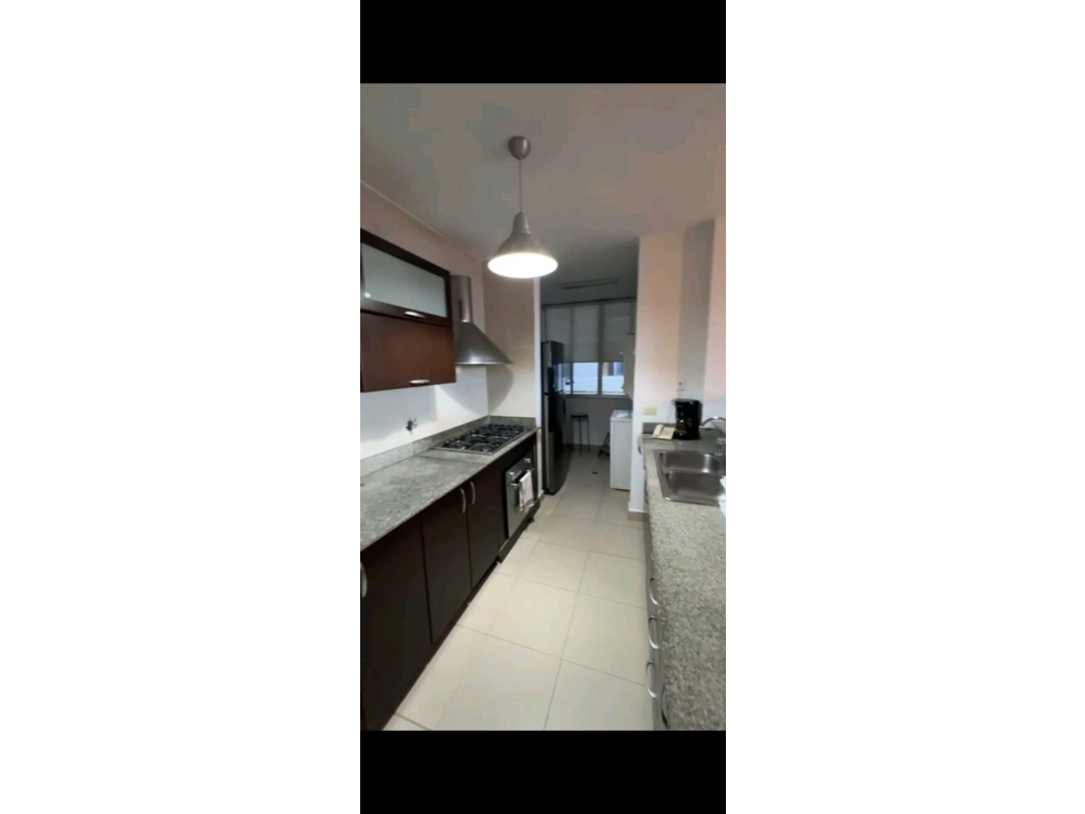 VENTA DE APARTAMENTO AMOBLADO EN PH METROPOLITAN ONE — foto 2